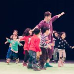 eine Gruppe von Kindern mit Oskar